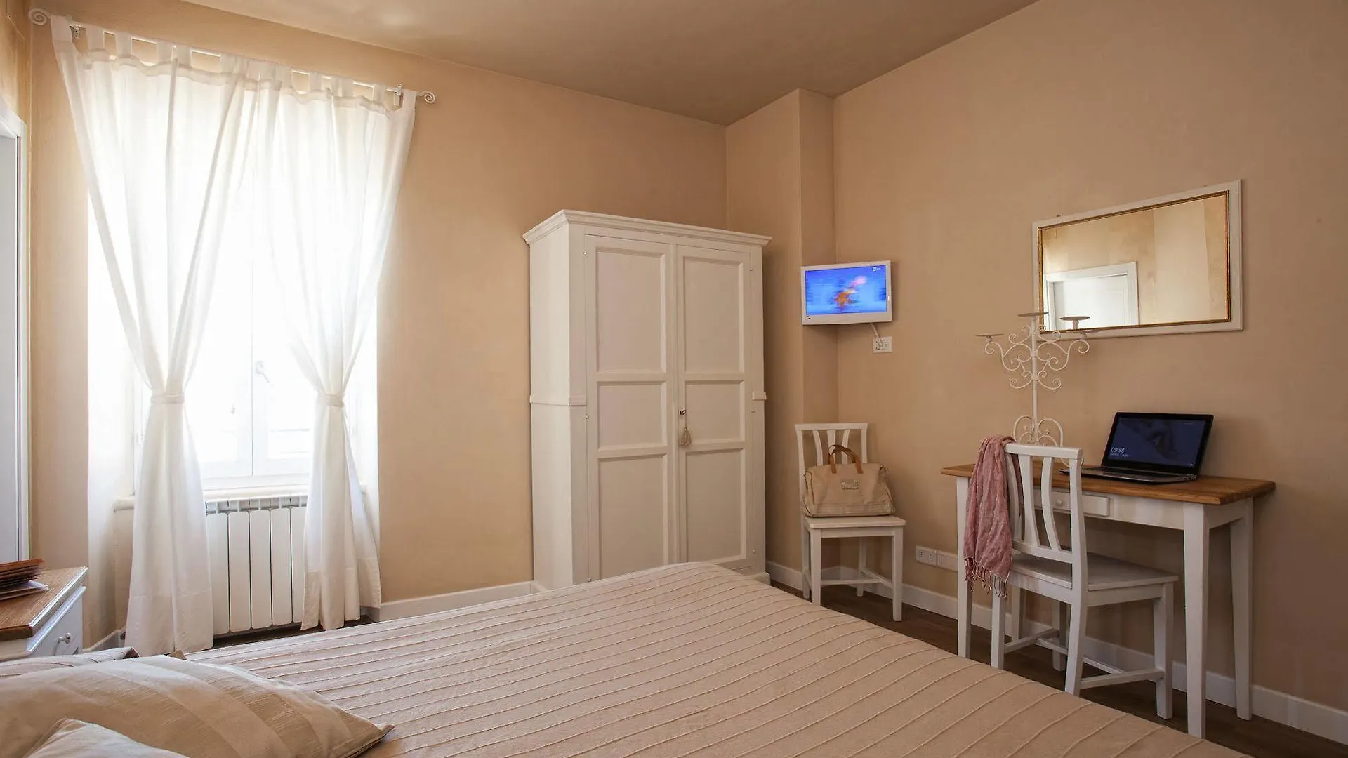 *** Guest house Il Barlanzone Affittacamere Montalcino Italy
